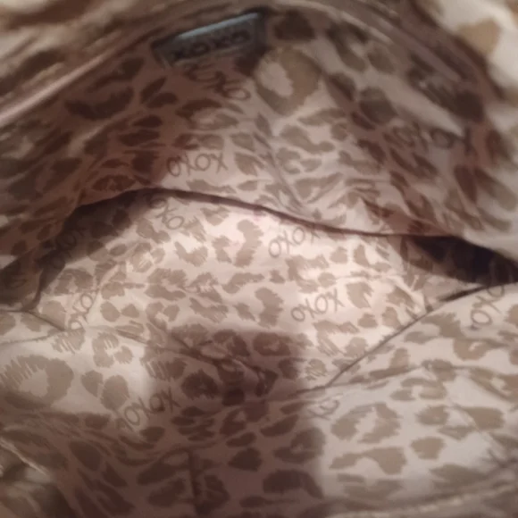 XOXO Croc Embossed Patent Tote, Leopard Inside With Zipper Pocket 16 X 12 EUC - Picture 5 of 6
